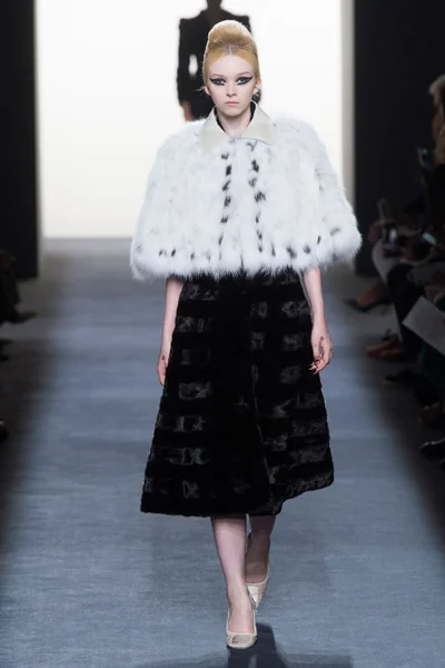Look 27